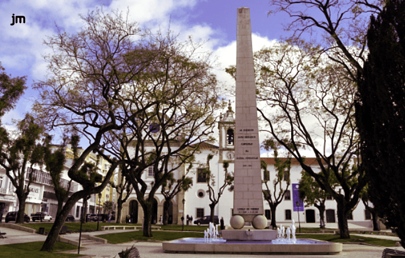 Praça 25 de Abril, Torres Vedras