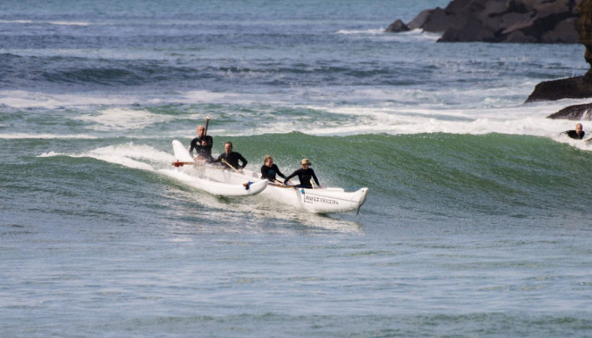 surf em canoas havaianas